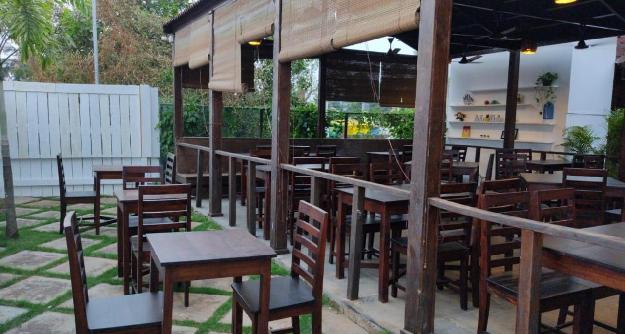 Waterscape Beach Resort Vagator Bagian luar foto